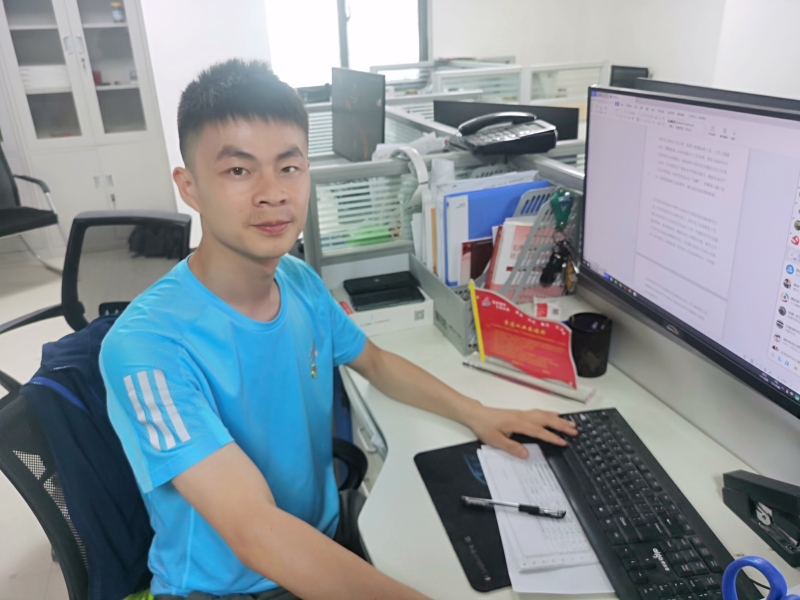 094833-556399.jpg 徐建(優秀共產黨員)(1).jpg